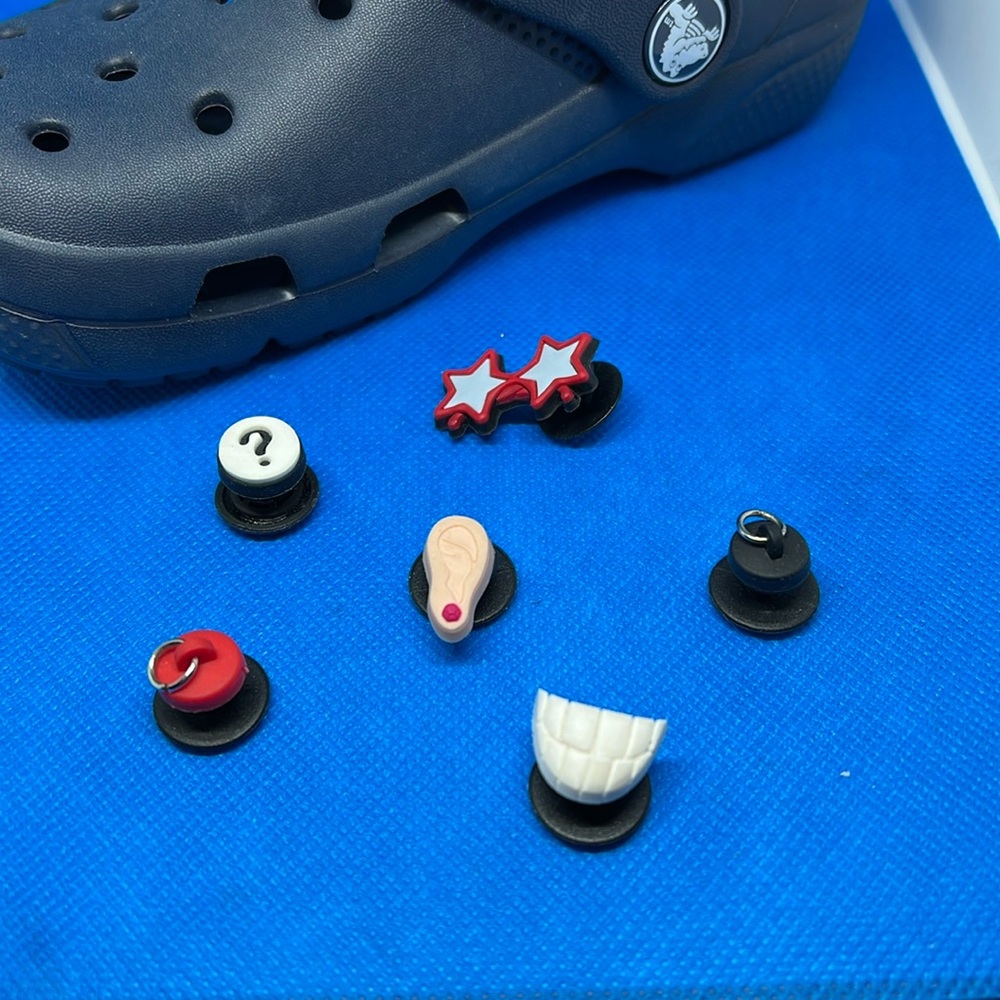 Jibbitz 6 pieces for crocs